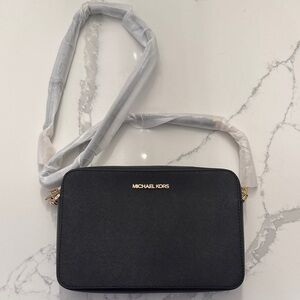 Michael Kors Elegant Black Crossbody Bag
